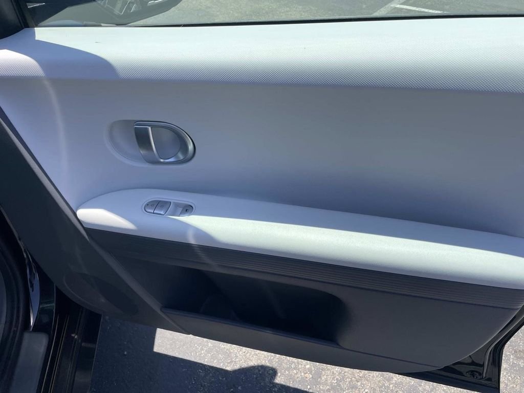 2023 Hyundai IONIQ 5 SE - Photo 28