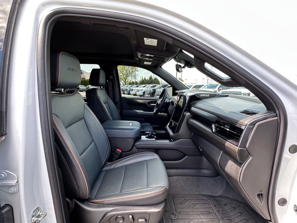Certified Used 2025 Summit White GMC AT4 image 10