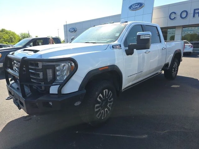 2022 GMC Sierra 4WD Crew Cab Standard Box Denali's photo