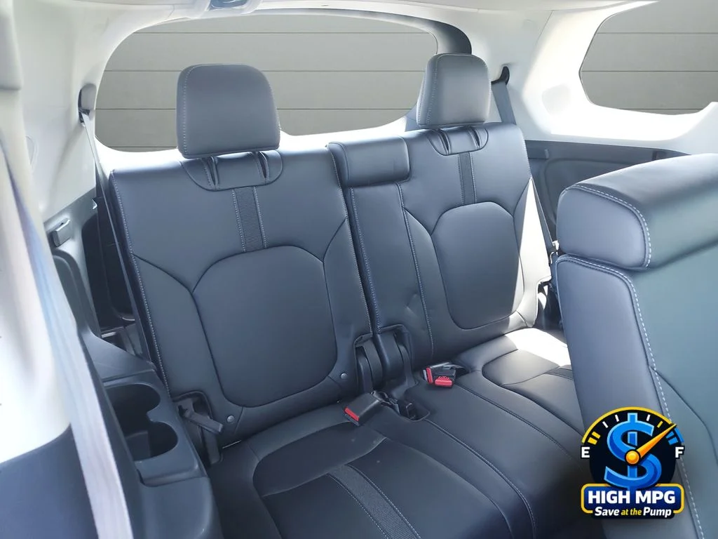 2023 Honda Pilot Touring - Photo 23