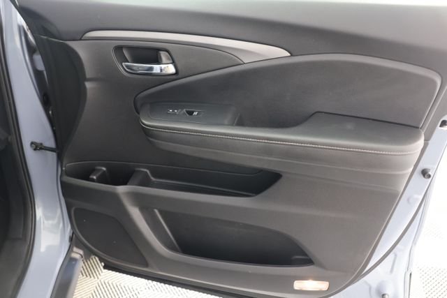 Used 2022 Blue Honda RTL-E image 28