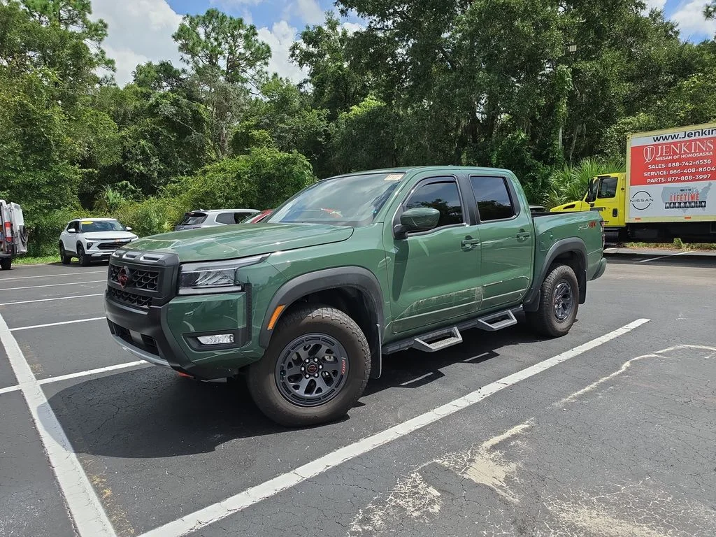 Used 2025 Green Nissan PRO-4X image 9
