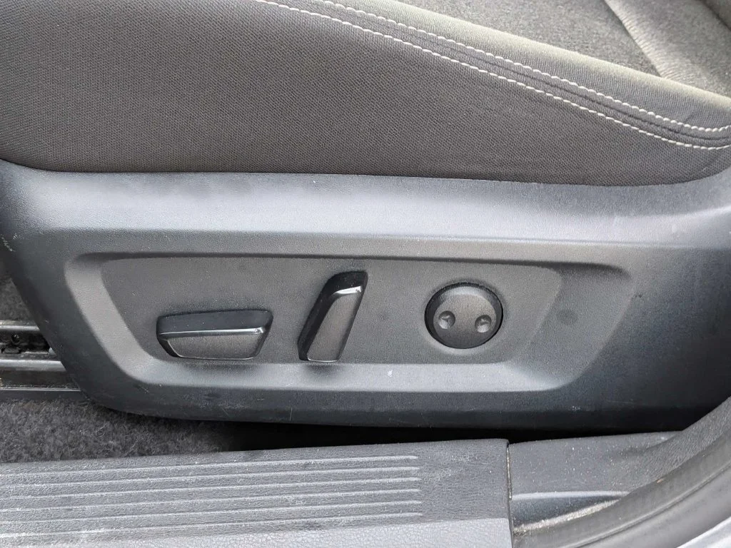 Certified Used 2025 Gun Metallic Nissan SV image 21