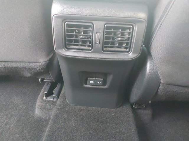 Used 2025 White Toyota XLE image 30