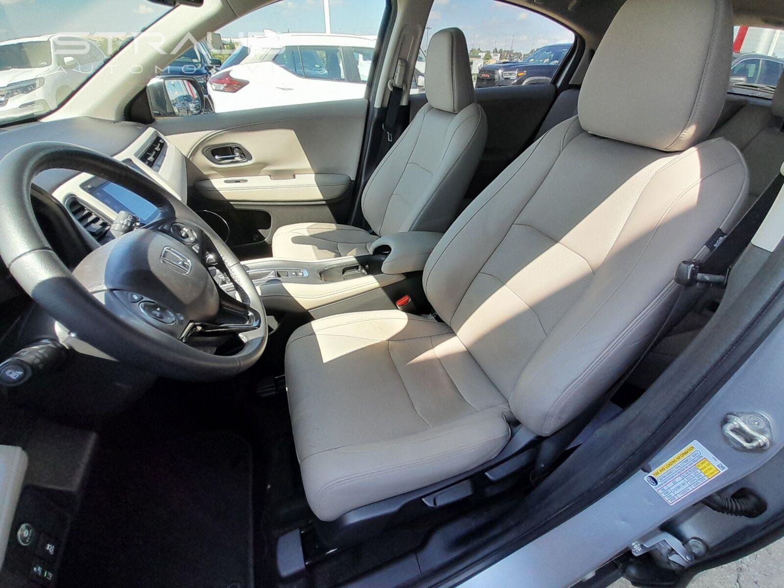 Used 2019 Lunar Silver Metallic Honda EX-L image 36