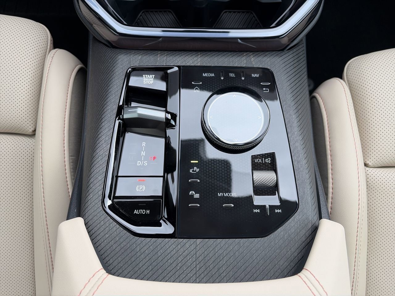 New 2026 Skyscraper Grey Metallic BMW 30 xDrive image 28