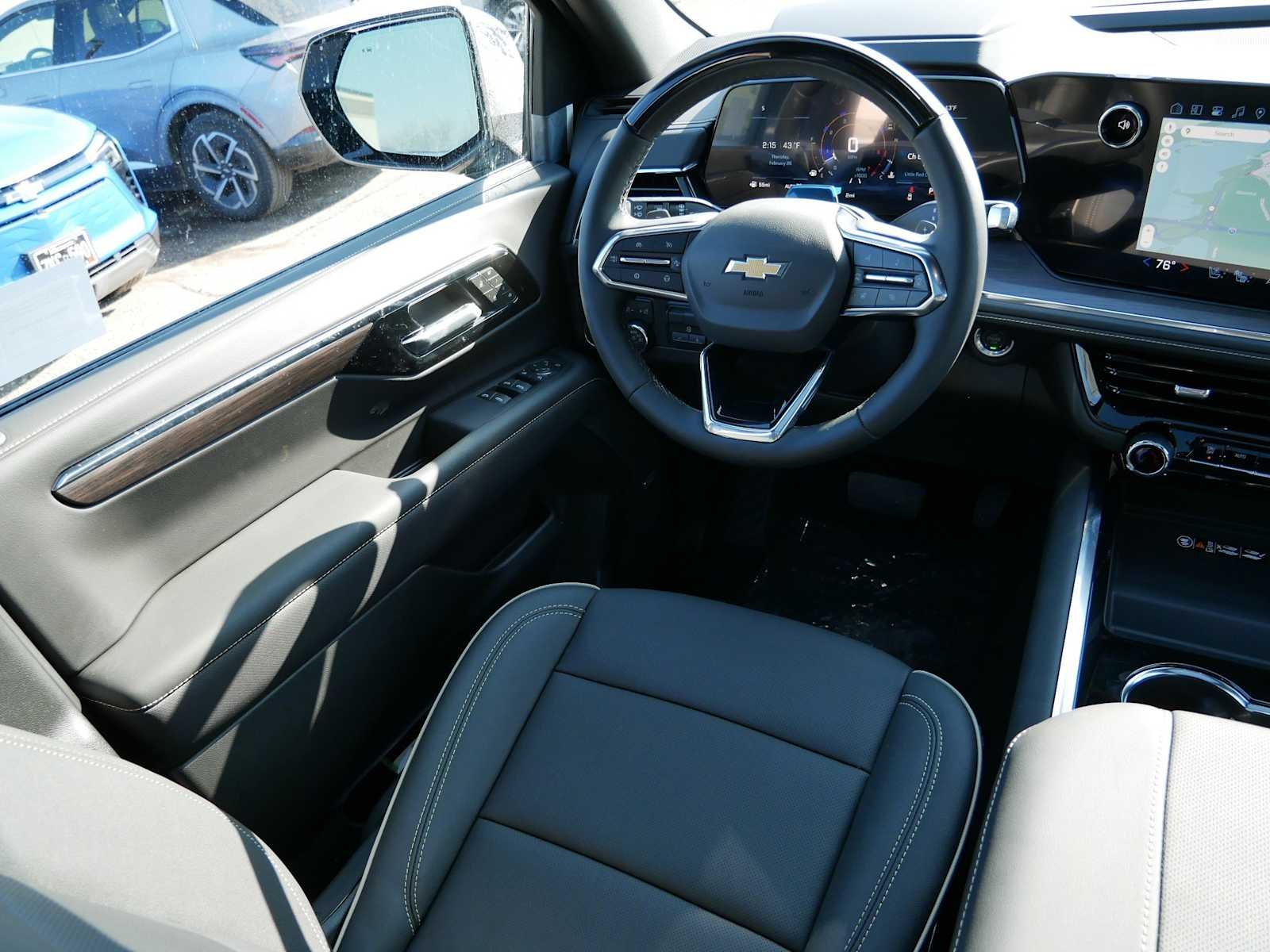 2026 Chevrolet Suburban Premier - Photo 13