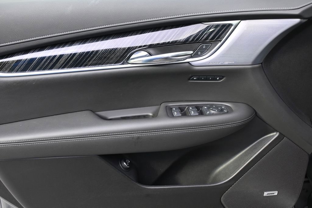 2025 Cadillac XT6 Premium Luxury - Photo 23