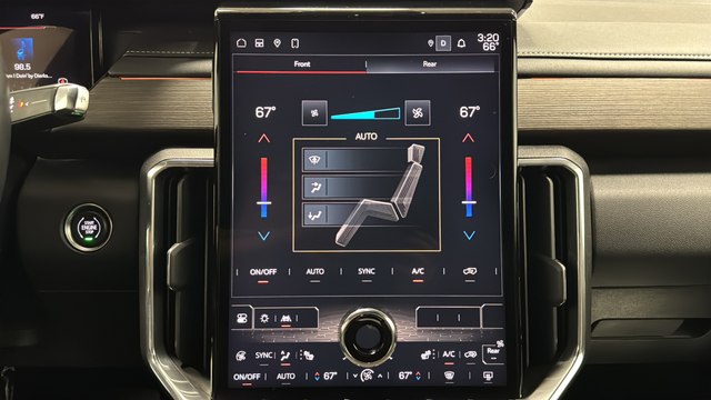 Used 2024 White Frost Tricoat GMC Denali image 18