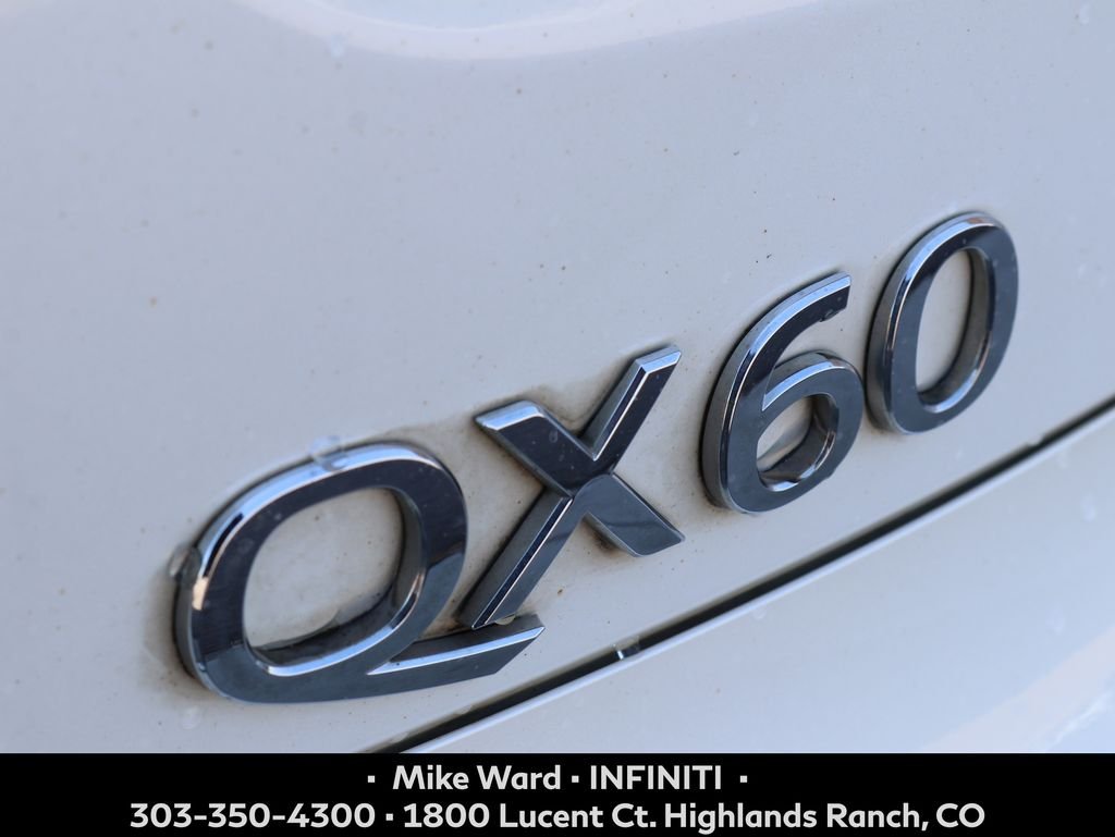 Used 2019 White INFINITI LUXE image 6