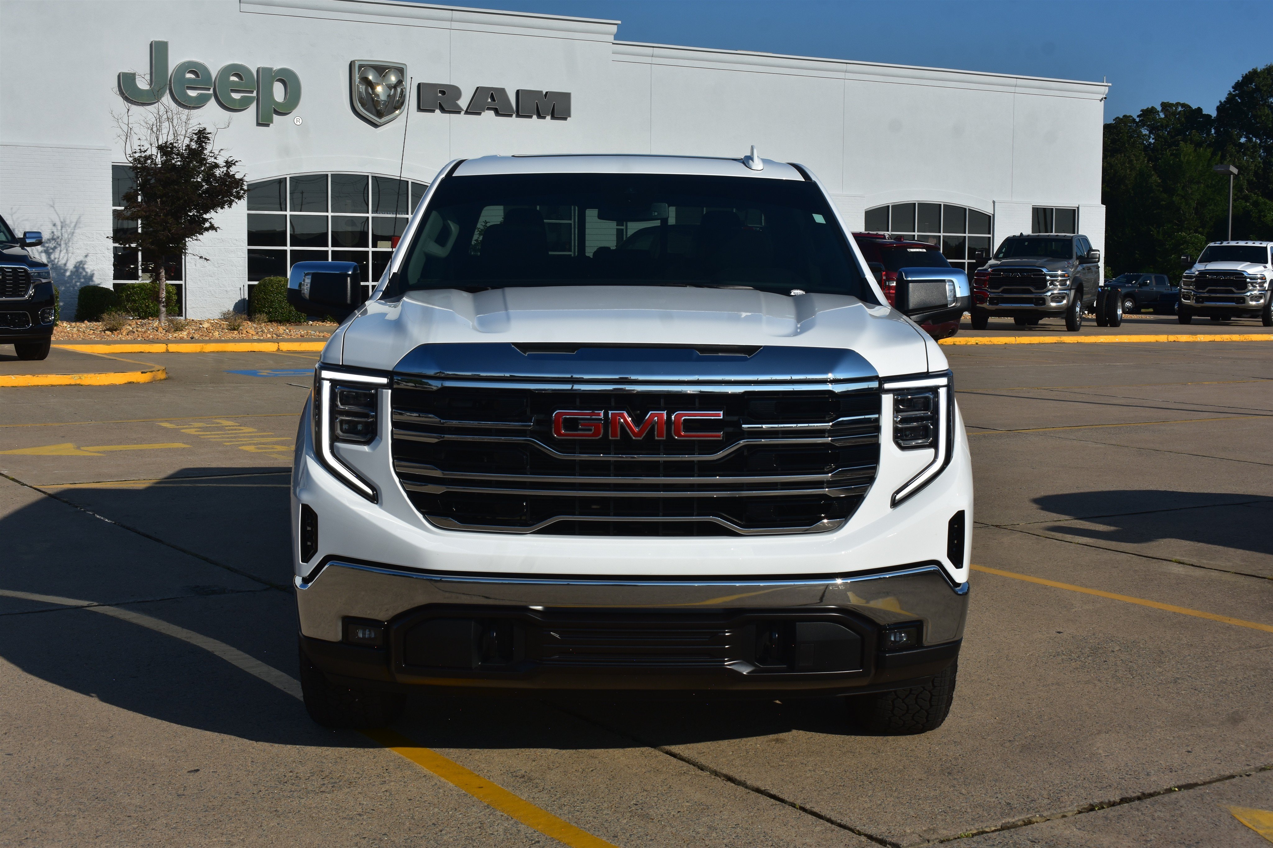 Used 2026 GMC Sierra 1500 SLT with VIN 1GTUUDED3TZ149849 for sale in Little Rock