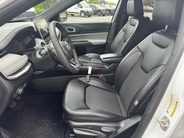 Certified Used 2024 White Jeep Latitude image 20