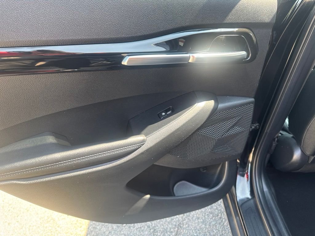 Used 2021 Black Kia S image 27
