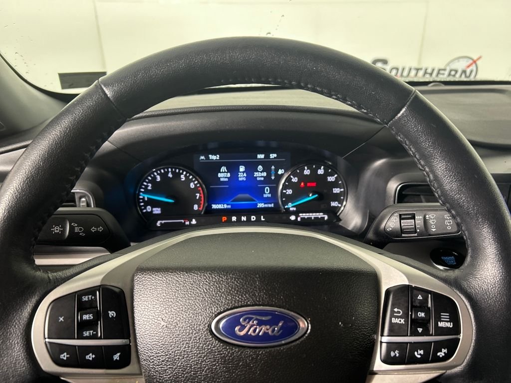 Used 2023 Silver Ford XLT image 13