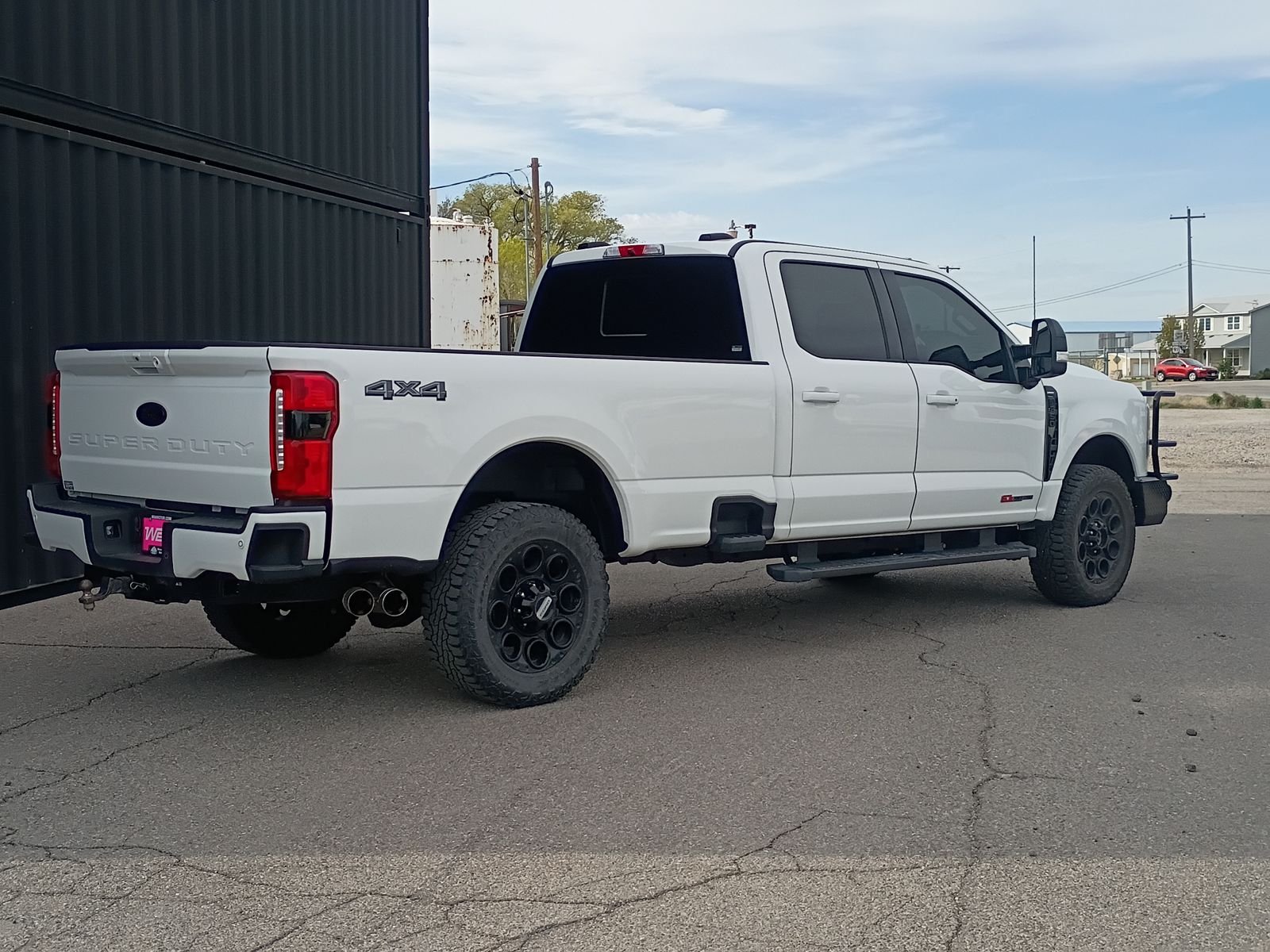 View vehicle photo 7