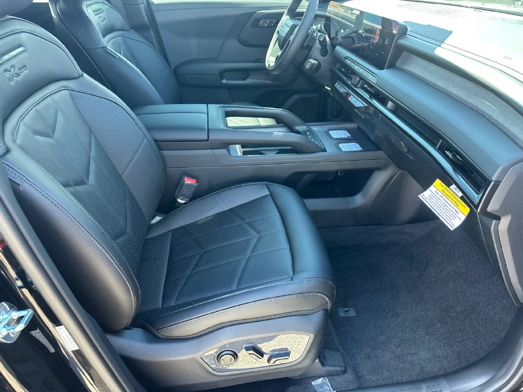 New 2027 Black Kia X-Pro SX image 13