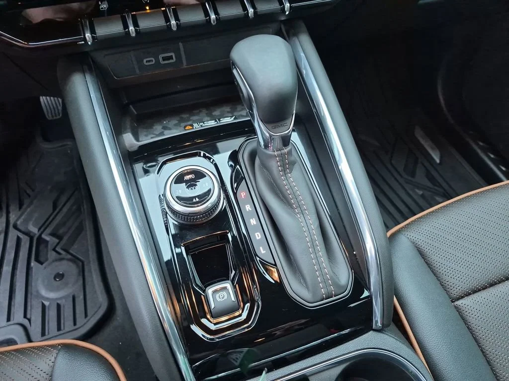 New 2026 Onyx Black GMC AT4 image 32