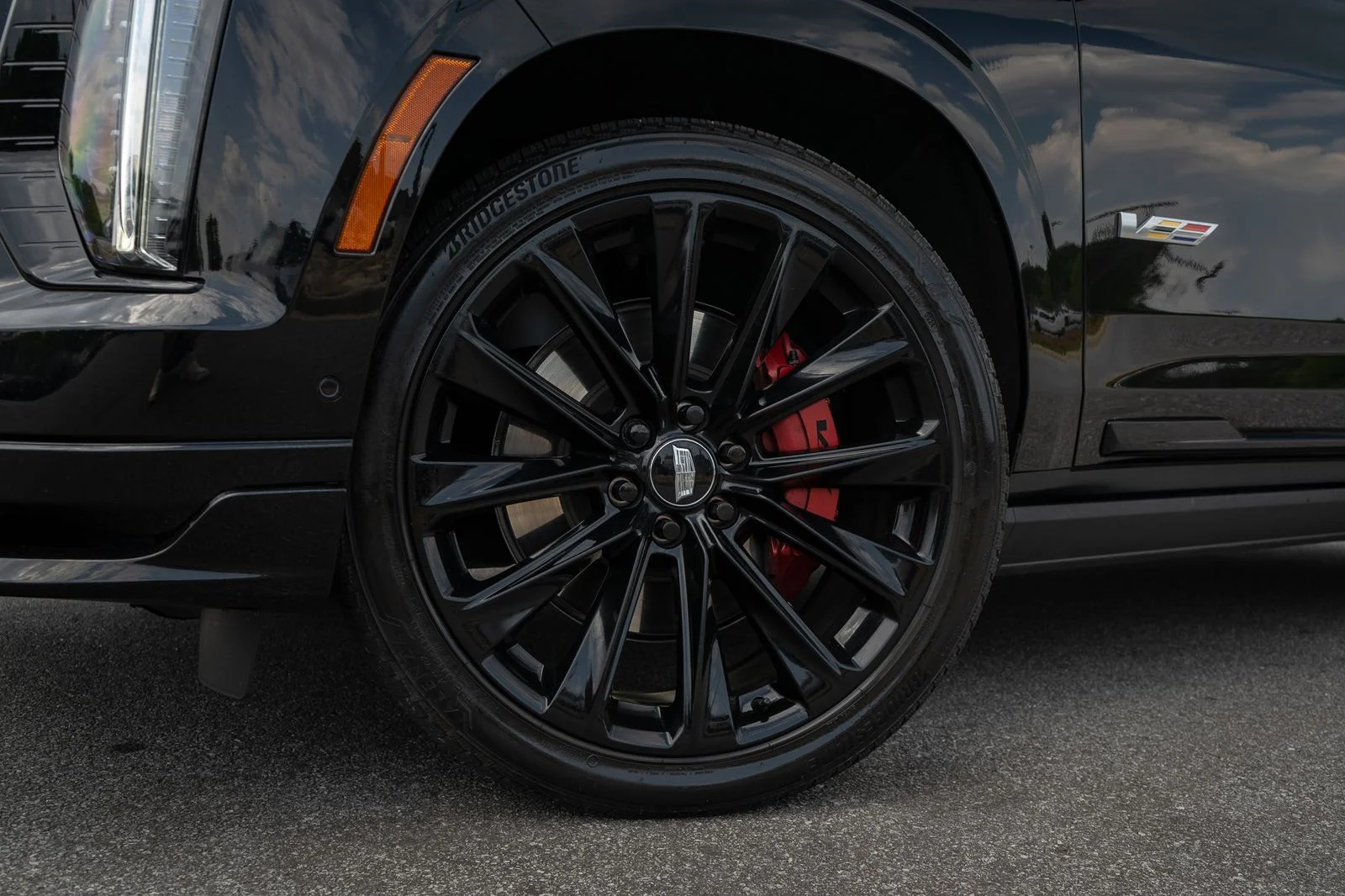 Used 2025 Black Raven Cadillac V-Series image 7