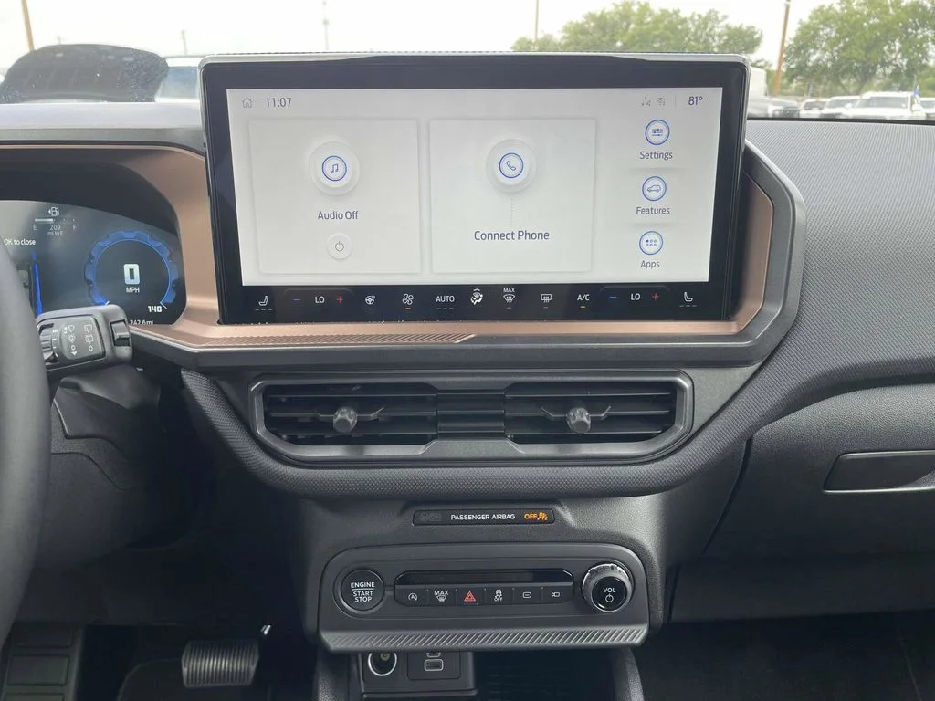 New 2025 Carbonized Gray Metallic Ford Outer Banks® image 21