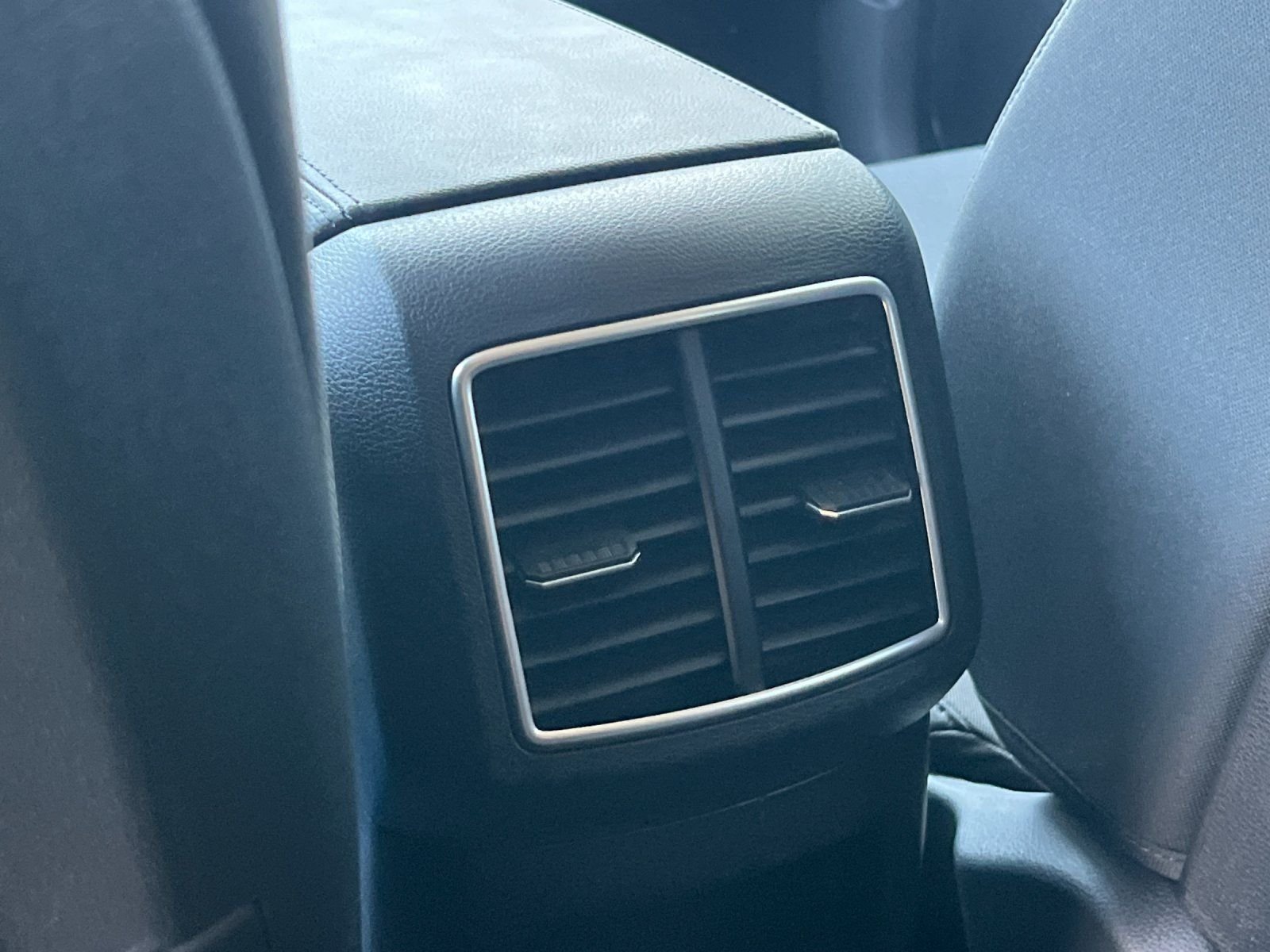 New 2027 Gravity Gray Kia LX image 13