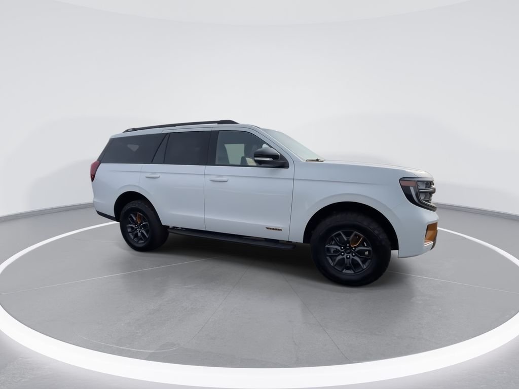 New 2026 Star White Metallic Tri-Coat Ford Tremor® image 2