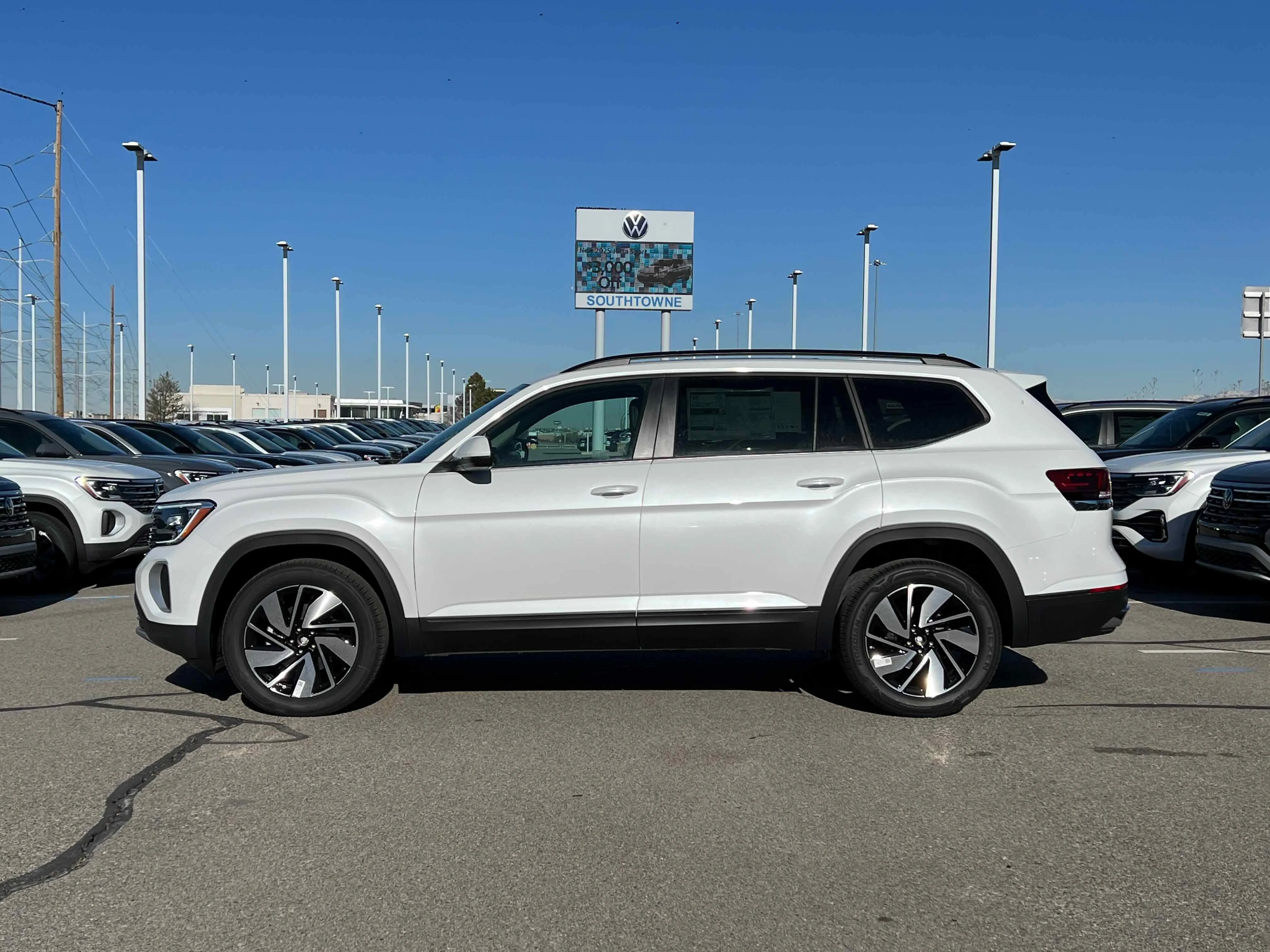 New 2026 Opal White Volkswagen 2.0T SE w/Technology image 2
