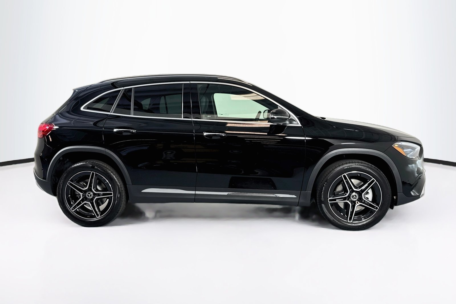 New 2026 Night Black Mercedes-Benz GLA 250 image 4