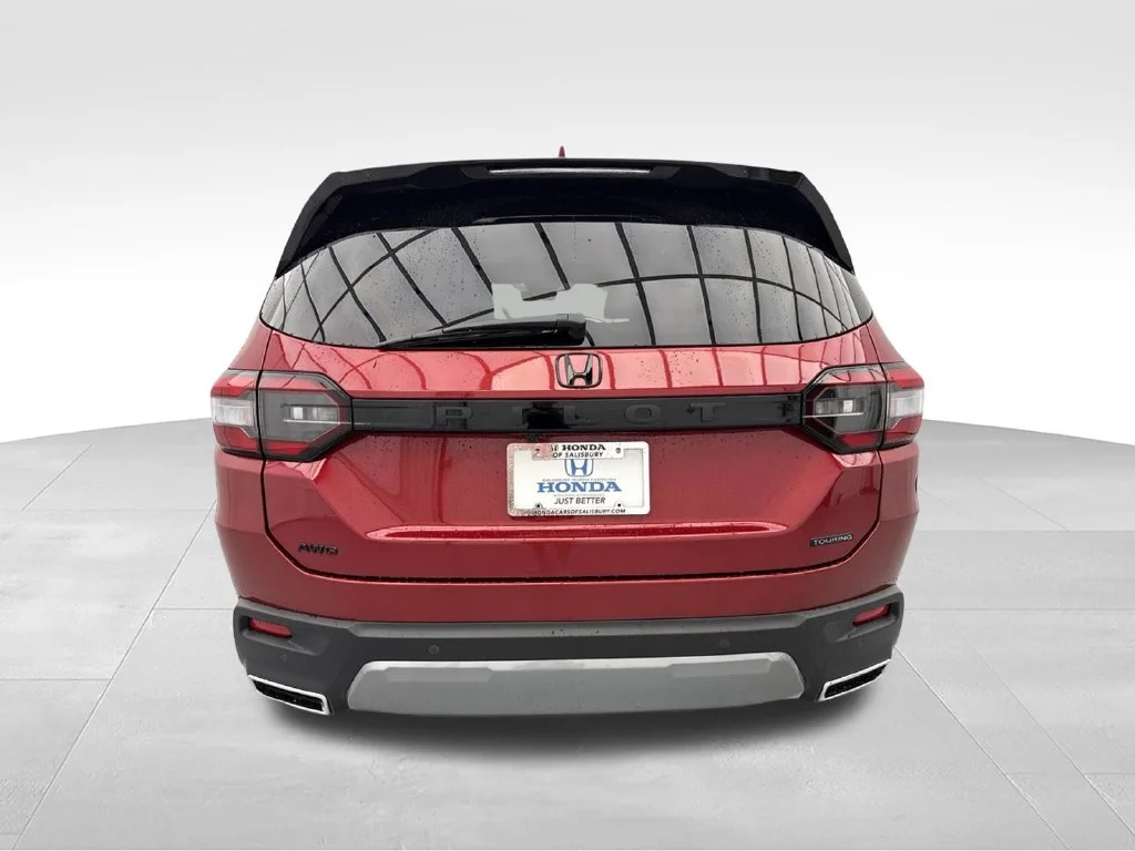 New 2026 Radiant Red Metallic II Honda Touring image 7