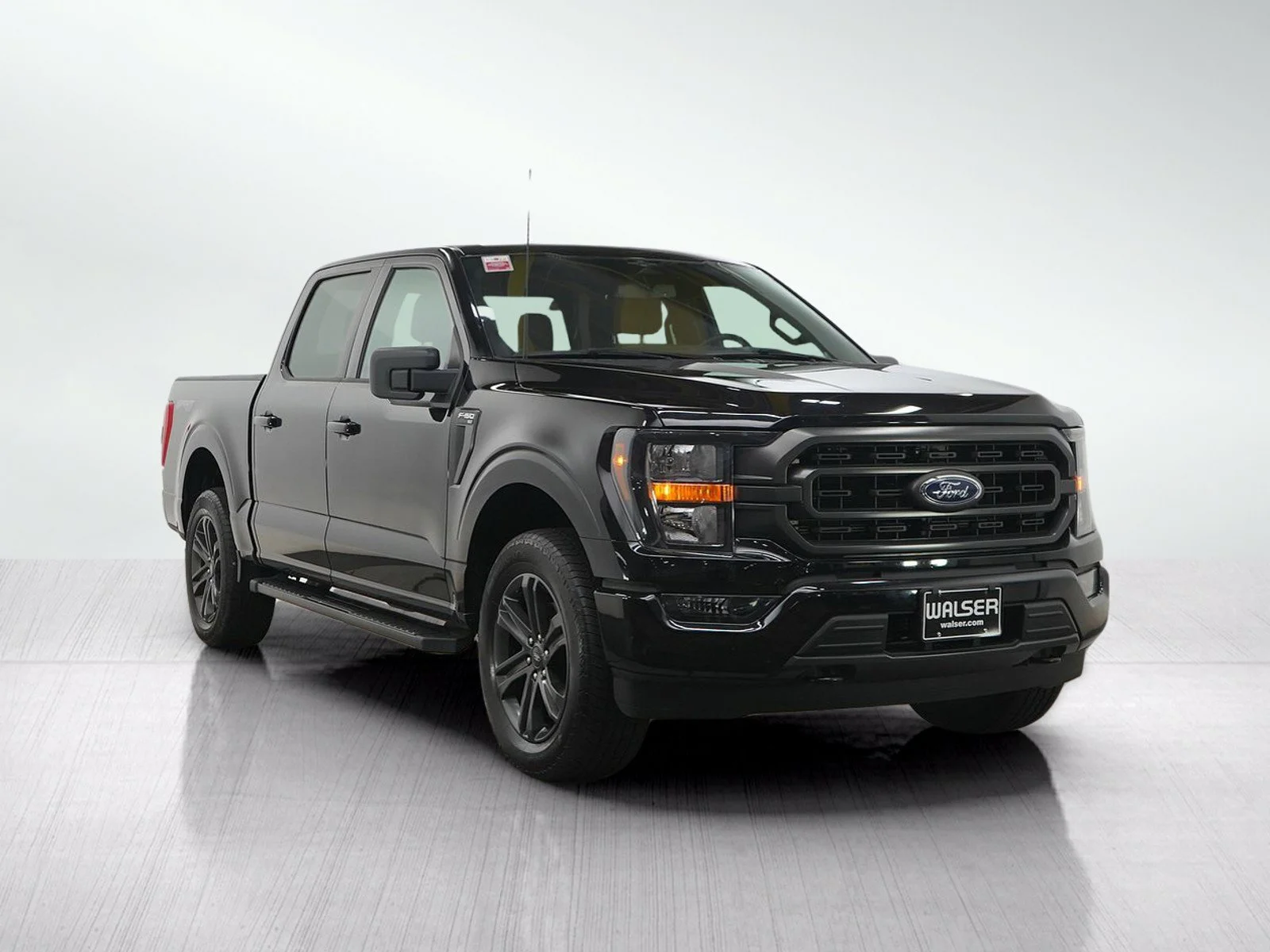 Used 2023 Agate Black Metallic Ford XLT image 7