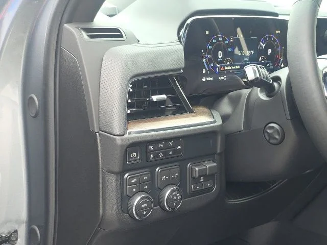 Used 2025 Gray Chevrolet High Country image 17