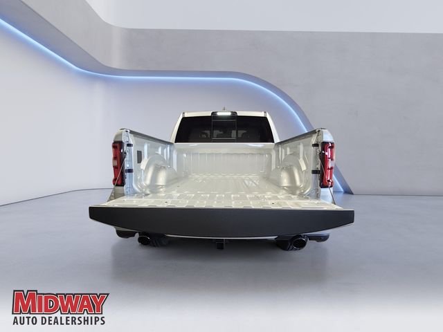 New 2026 Silver Zynith Exterior Paint RAM Laramie image 4