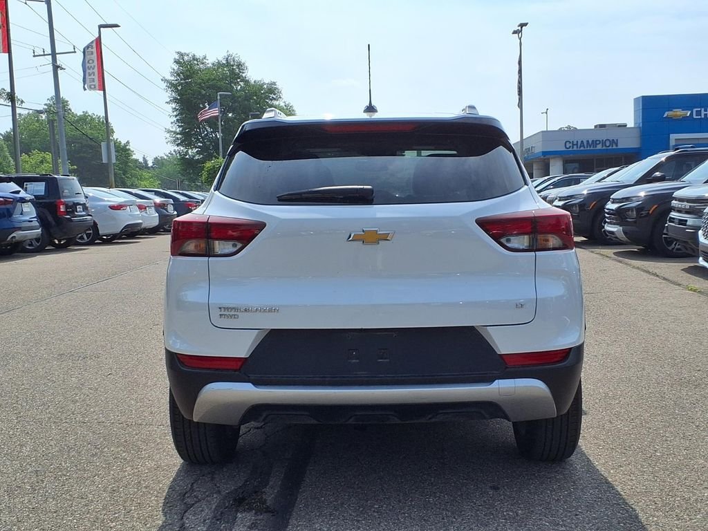 Used 2023 White Chevrolet LT image 6