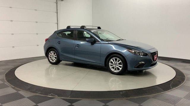 Used 2014 Blue Reflex Mica Mazda i Grand Touring image 9