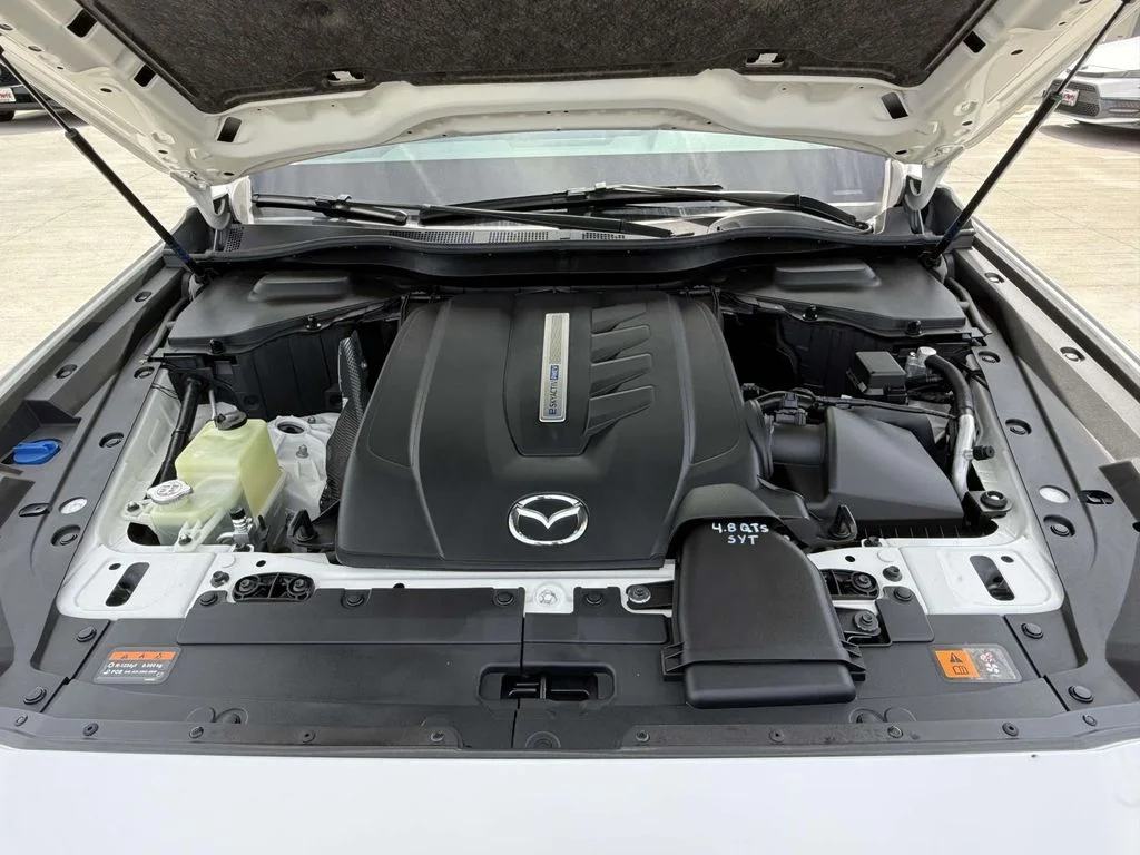 Used 2024 White Mazda Preferred image 13