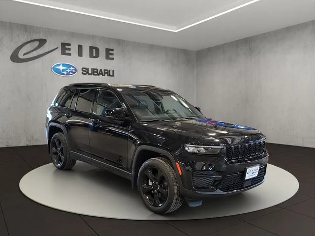 2023 Jeep Grand Cherokee Altitude 4x4's photo