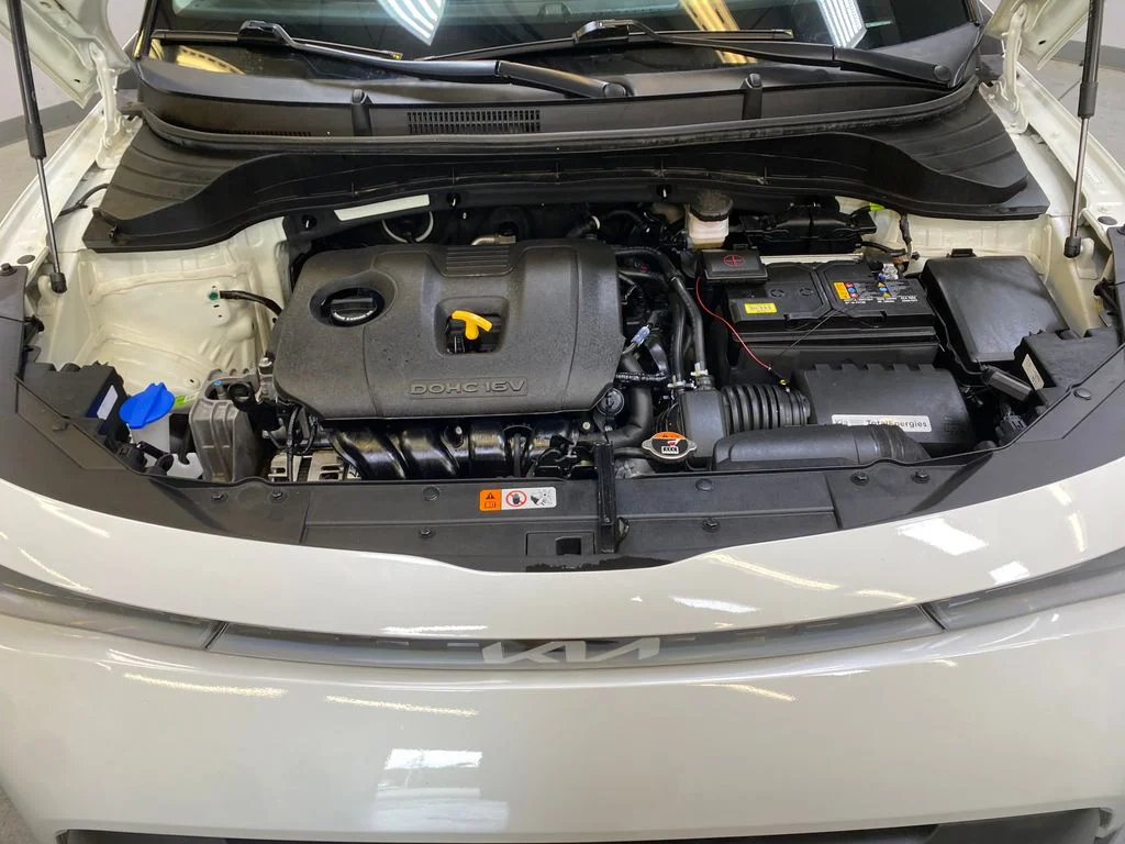 Used 2025 White Kia LX image 9