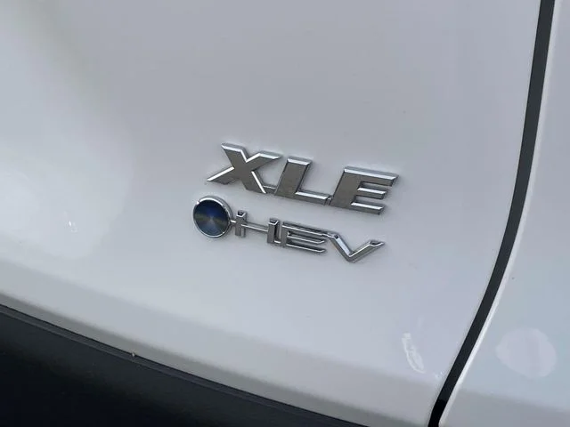 Certified Used 2025 Ice Toyota XLE image 8
