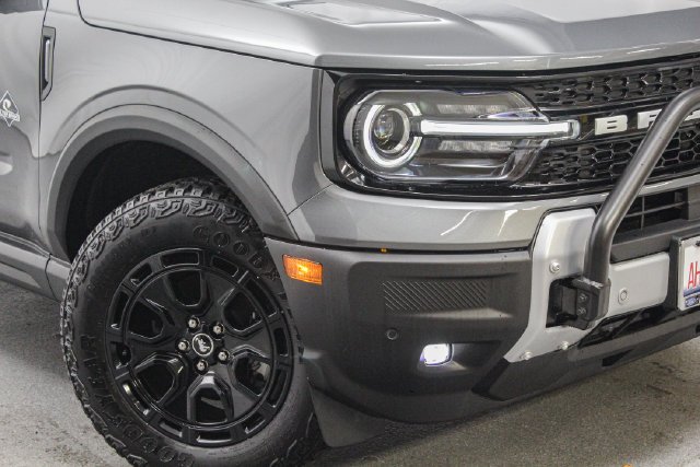 New 2025 Carbonized Gray Metallic Ford Outer Banks® image 2