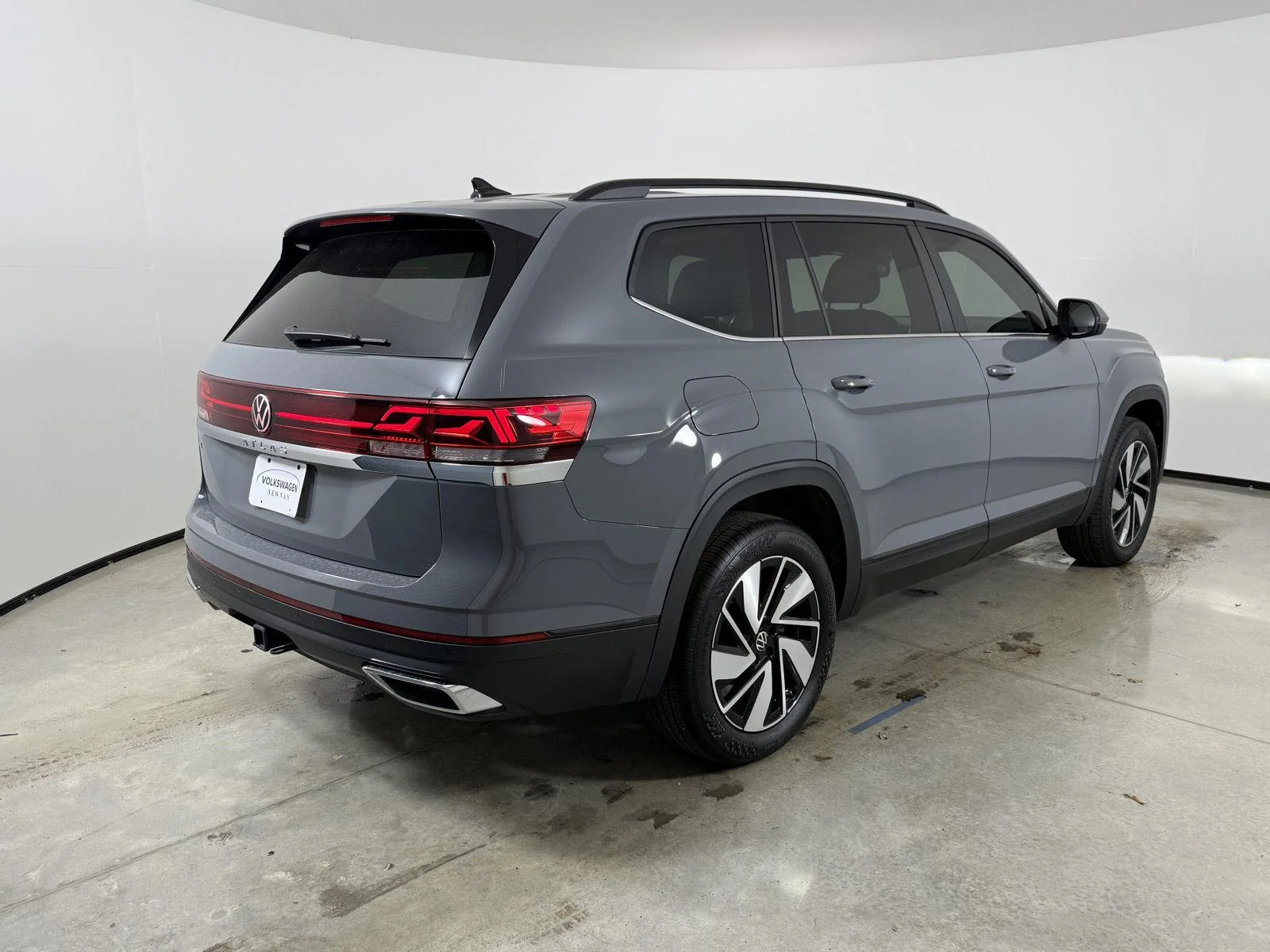 New 2026 Pure Gray Volkswagen 2.0T SE w/Technology image 5