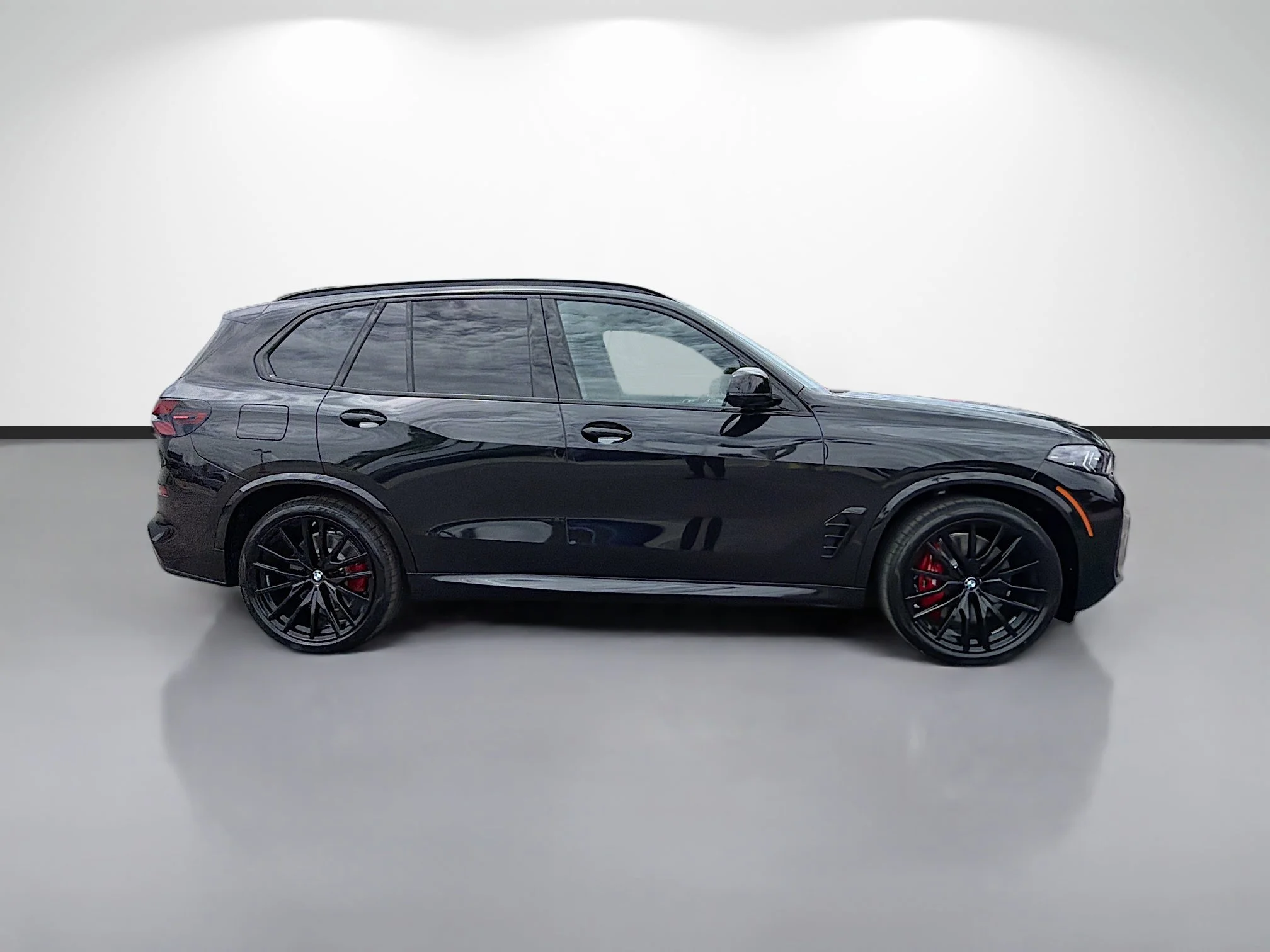 New 2026 Black Sapphire Metallic BMW M60i image 2