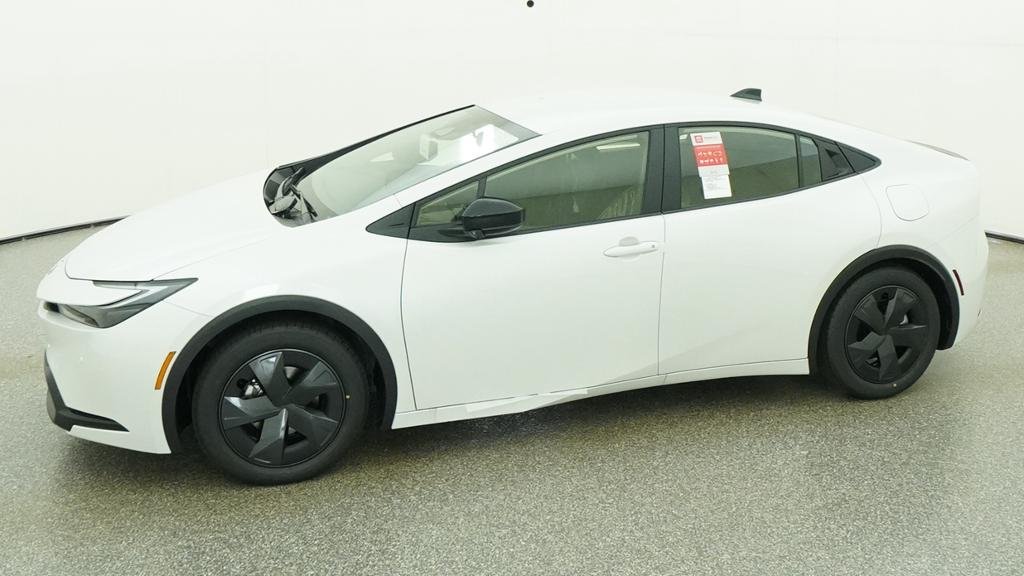 New 2026 Wind Chill Pearl Toyota LE image 5