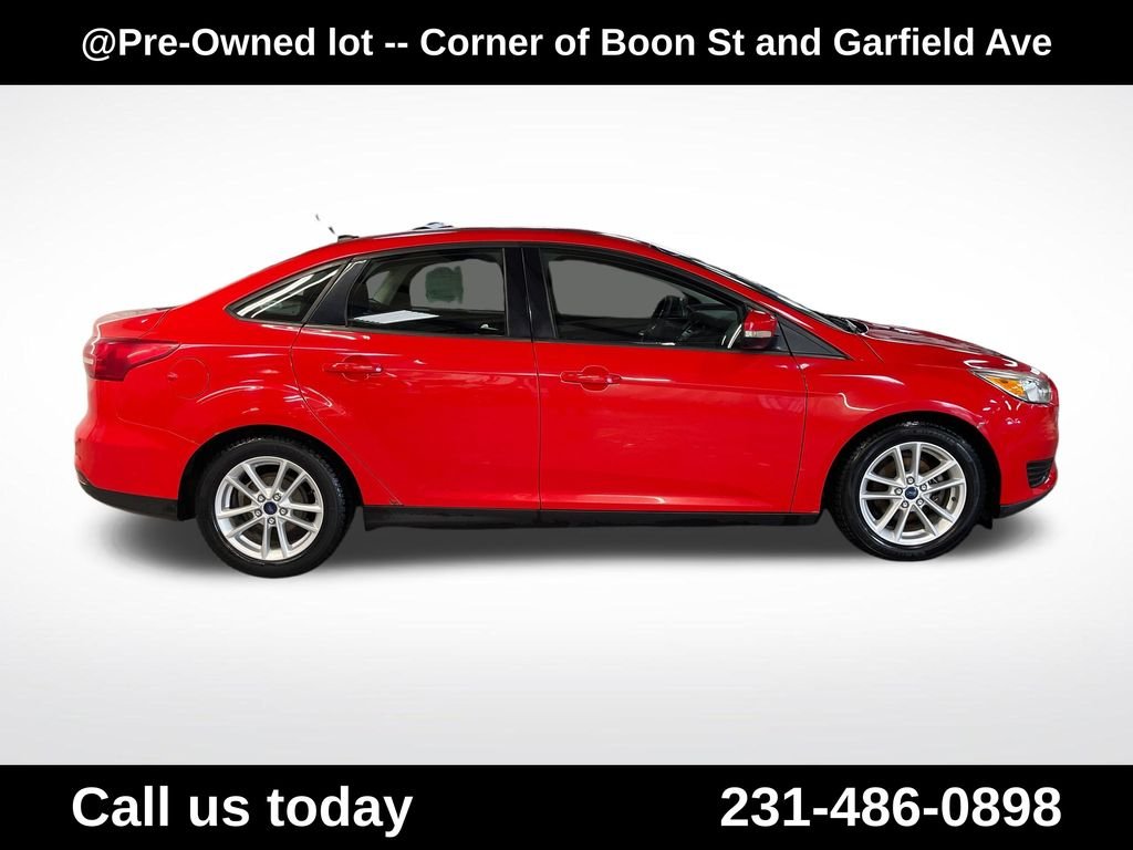 Used 2015 Red Ford SE image 6
