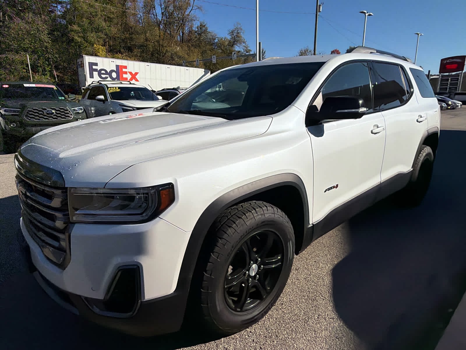 Certified Used 2023 White Frost Tricoat GMC AT4 image 3