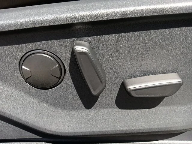 New 2027 Star White Metallic Tri-Coat Ford MAX King Ranch® image 39