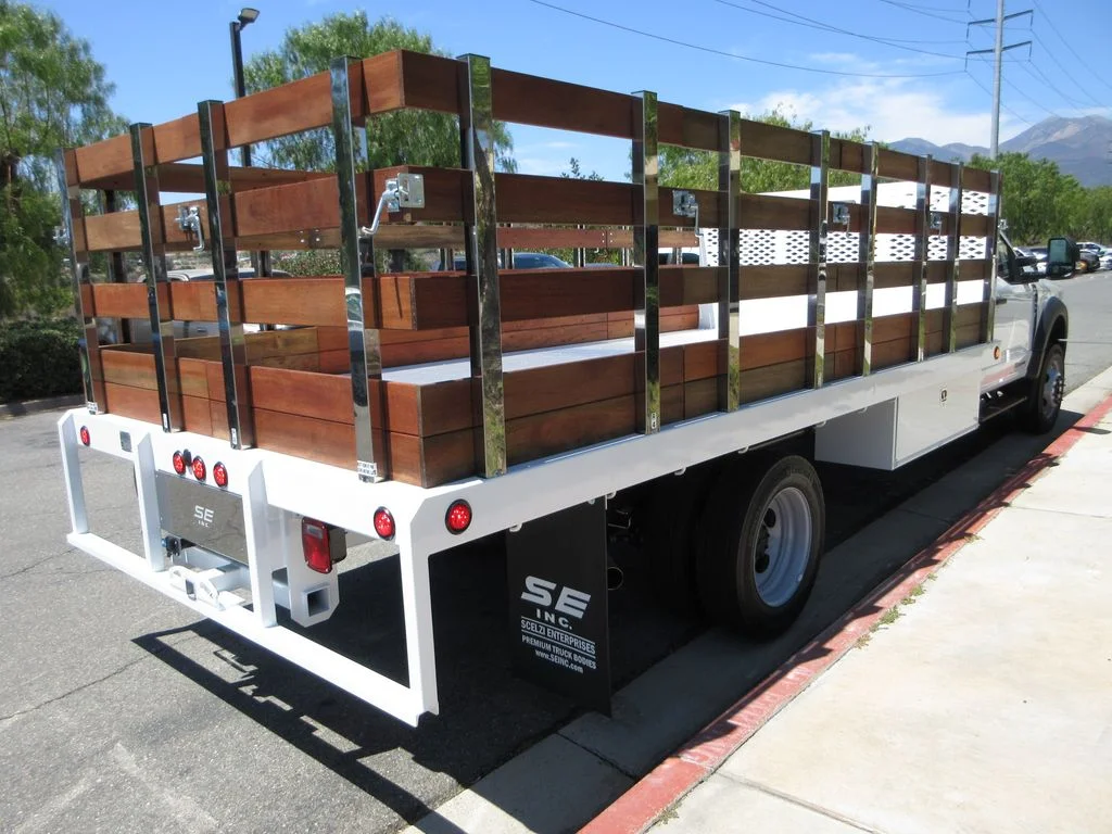 New 2026 Oxford White Ford XL image 4
