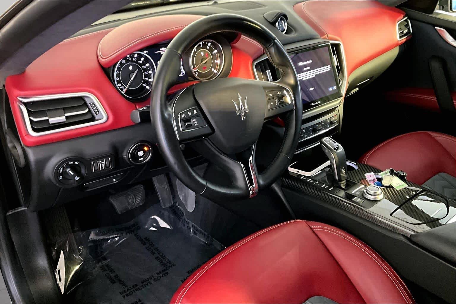 Used 2021 Grigio Maratea Metallic Maserati S Q4 GranLusso image 18