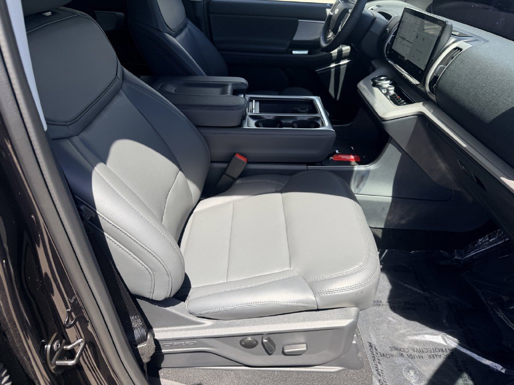 New 2026 Agate Black Metallic Ford MAX Active image 10