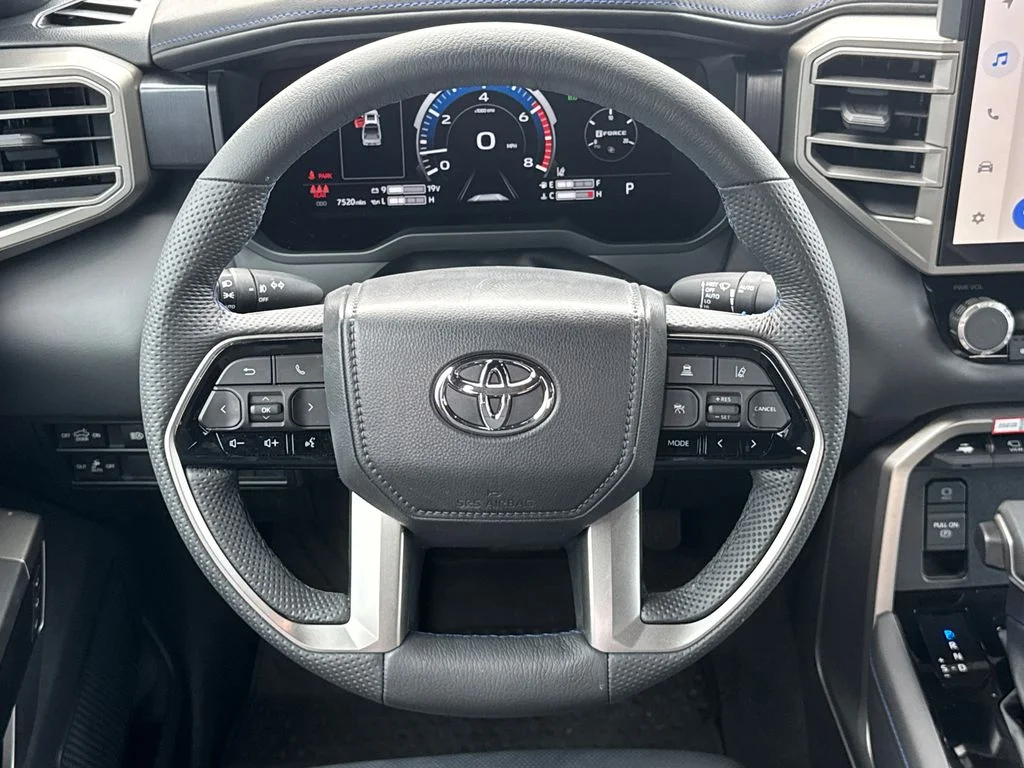New 2026 White Toyota Platinum image 23