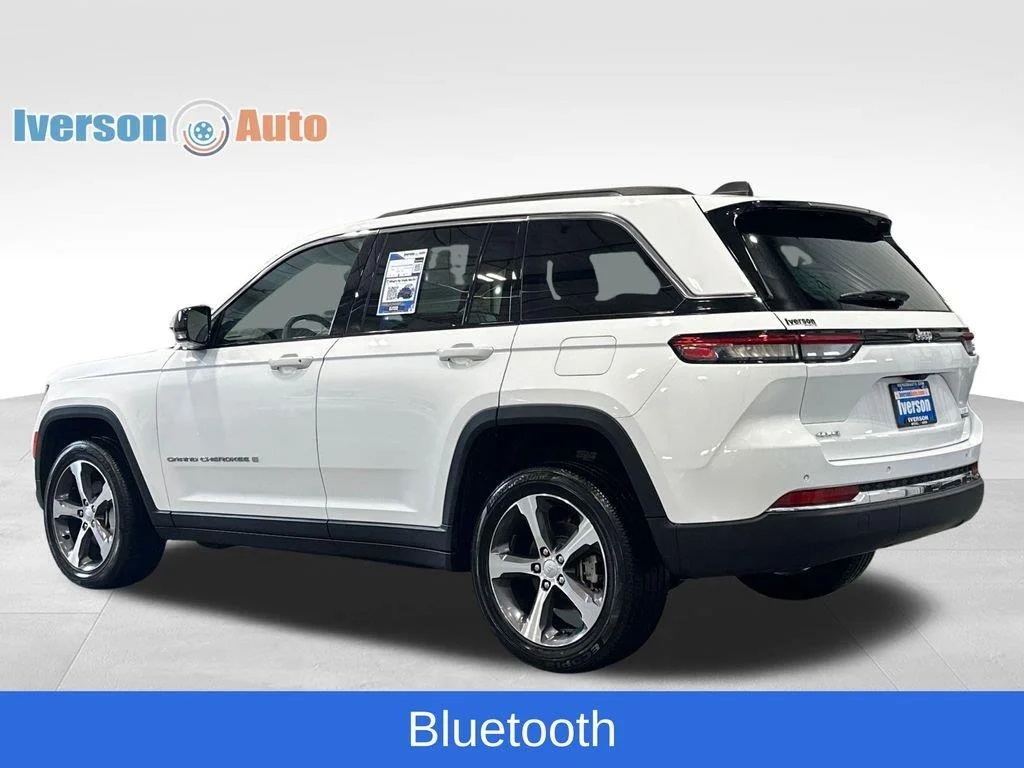 Used 2023 Bright White Clearcoat Jeep Limited image 7