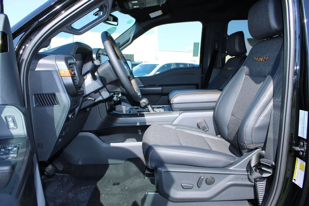 New 2026 Agate Black Metallic Ford Tremor® image 44